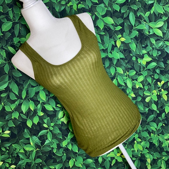 OLIVE GREEN SOFT RIBBED TANK TOP W/ SCOOP NECKLINE · SIZE S - Picture 2 of 5